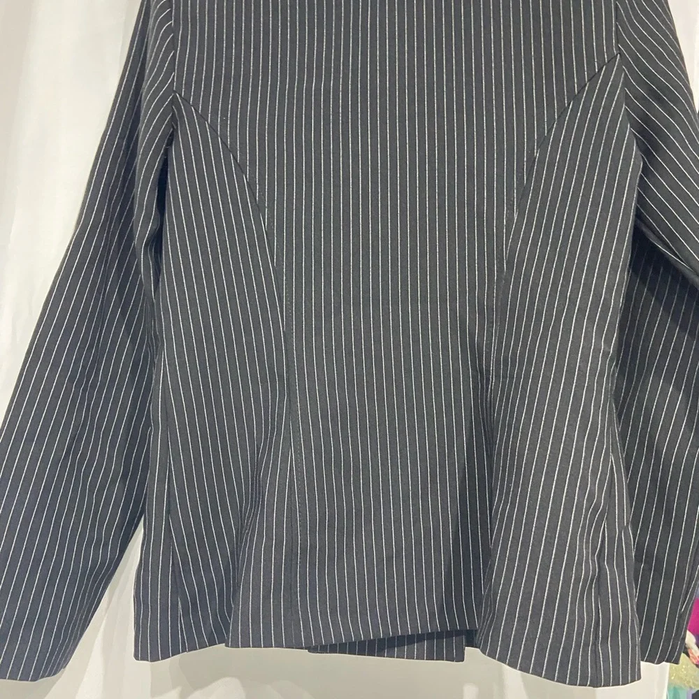 295 - Picture 2 of 2